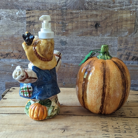 Never Used Fall 2002 Ceramic Scarecrow Soap Dispenser & Ceramic Pumpkin - Picture 2 of 8